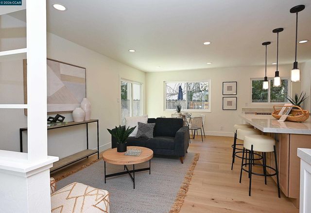 304 Boca Raton Court, Walnut Creek, CA 94598