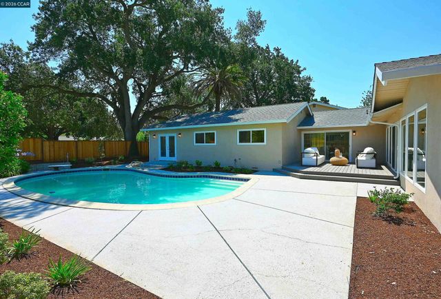 304 Boca Raton Court, Walnut Creek, CA 94598