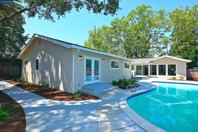 304 Boca Raton Court, Walnut Creek, CA 94598