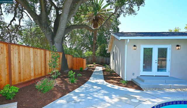 304 Boca Raton Court, Walnut Creek, CA 94598