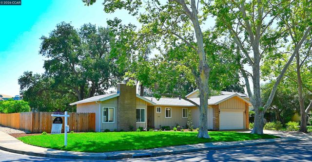 304 Boca Raton Court, Walnut Creek, CA 94598