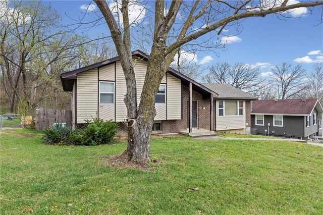 4819 N REVERE Street, Kansas City, MO 64151