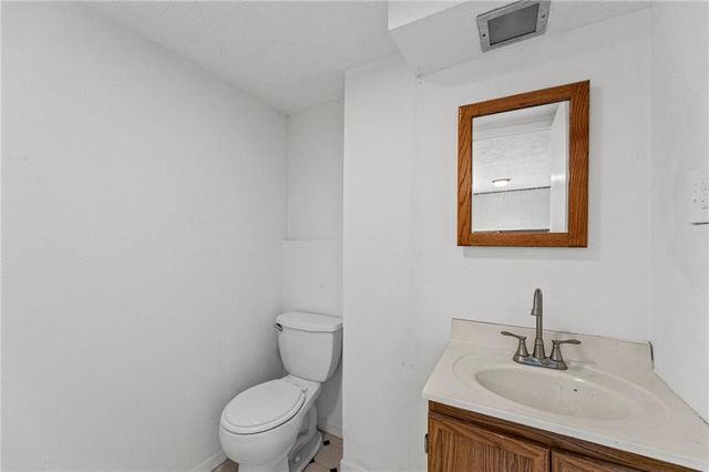 4819 N REVERE Street, Kansas City, MO 64151