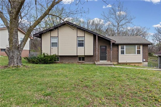 4819 N REVERE Street, Kansas City, MO 64151