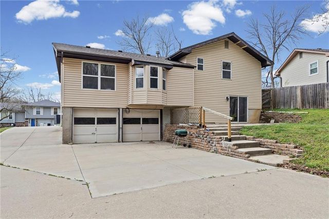 4819 N REVERE Street, Kansas City, MO 64151