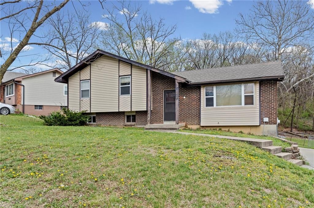 4819 N REVERE Street, Kansas City, MO 64151