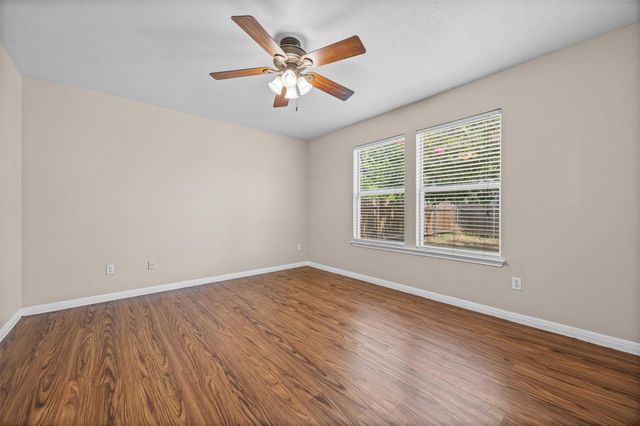 2432 Roundabout LN, Round Rock, TX 78664