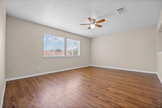 2432 Roundabout LN, Round Rock, TX 78664