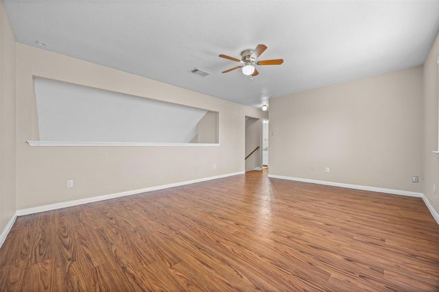 2432 Roundabout LN, Round Rock, TX 78664