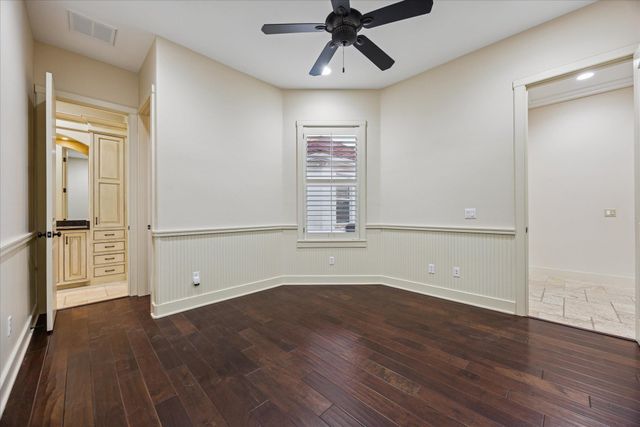 220 Neal DR, Liberty Hill, TX 78642