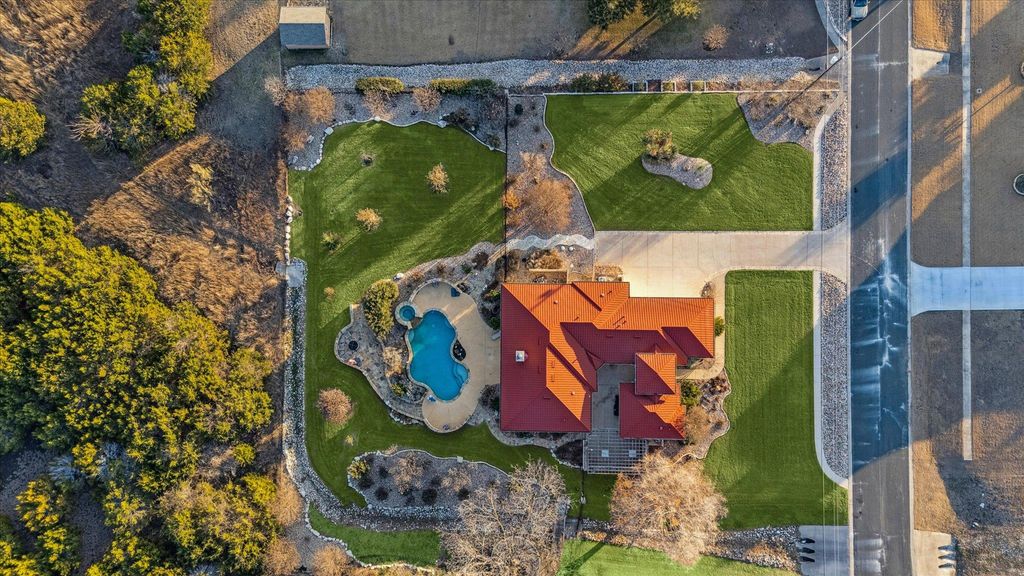 220 Neal DR, Liberty Hill, TX 78642