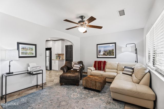 5051 E LAFAYETTE Boulevard, Phoenix, AZ 85018