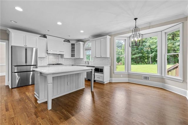 340 Broadmoor Drive, Fayetteville, GA 30215