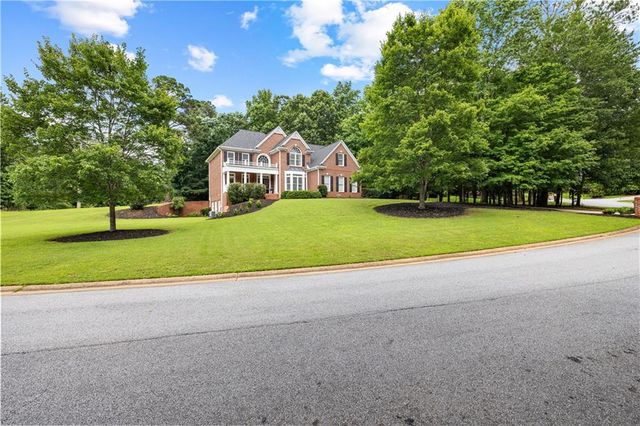 340 Broadmoor Drive, Fayetteville, GA 30215