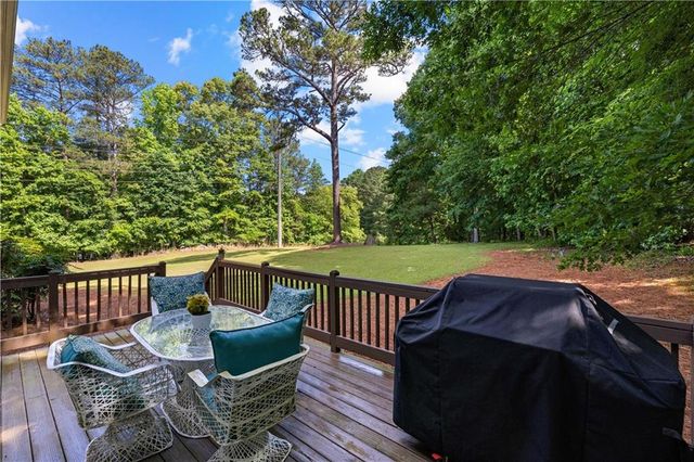 340 Broadmoor Drive, Fayetteville, GA 30215