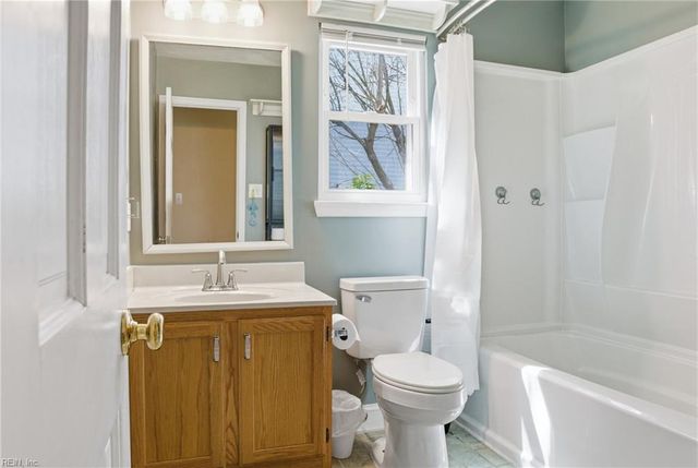 749 Willow Bend DR, Chesapeake, VA 23323