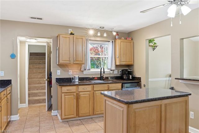 749 Willow Bend DR, Chesapeake, VA 23323