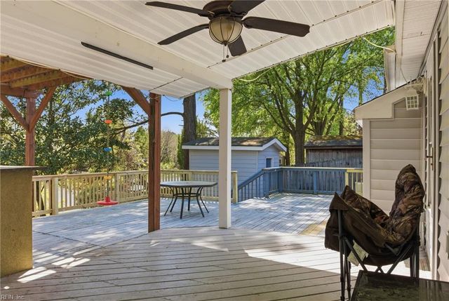 749 Willow Bend DR, Chesapeake, VA 23323