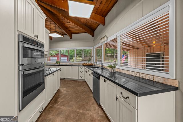 644 Mark Trail, Woodstock, GA 30188