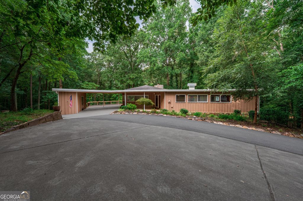 644 Mark Trail, Woodstock, GA 30188