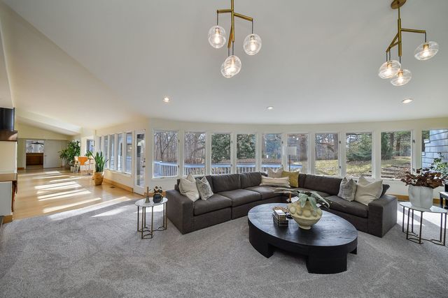 41W219 Forest Lane, Elburn, IL 60119