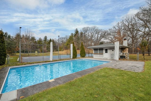 41W219 Forest Lane, Elburn, IL 60119