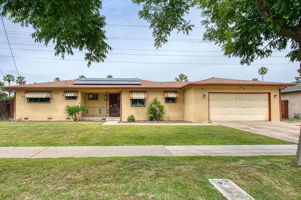 Image 1 of property listing at 638 W Sussex Way, Fresno, CA 93705