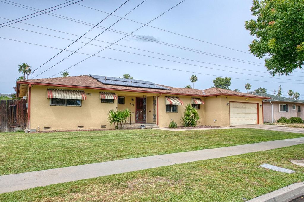 Image 2 of property listing at 638 W Sussex Way, Fresno, CA 93705