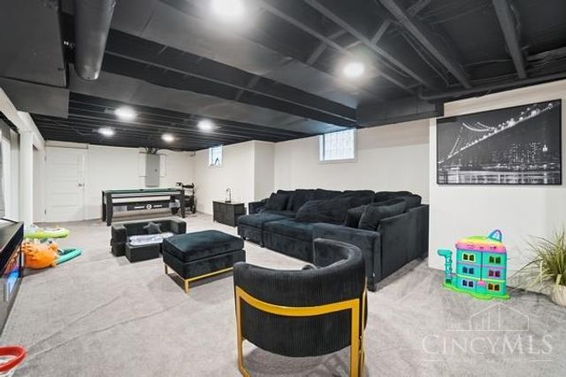 130 Nansen Street, Cincinnati, OH 45216