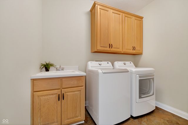 12244 Bayhill Drive, Carmel, IN 46033