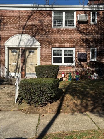 22411 Kingsbury Avenue A, Oakland Gardens, NY 11364