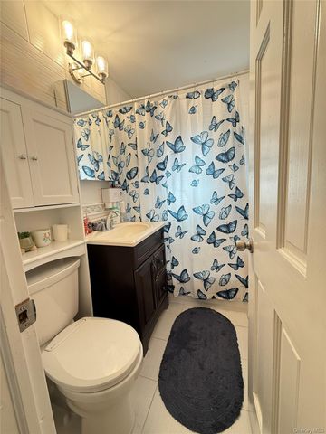 22411 Kingsbury Avenue A, Oakland Gardens, NY 11364