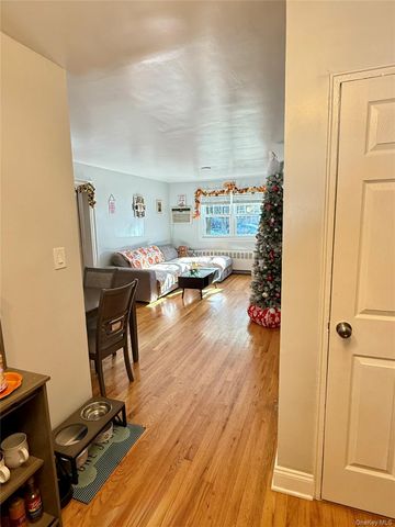 22411 Kingsbury Avenue A, Oakland Gardens, NY 11364