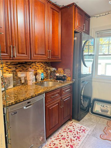 22411 Kingsbury Avenue A, Oakland Gardens, NY 11364