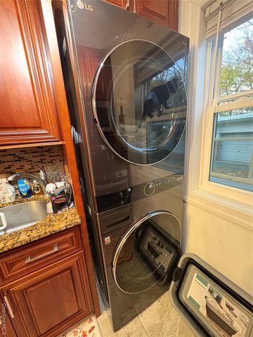 22411 Kingsbury Avenue A, Oakland Gardens, NY 11364