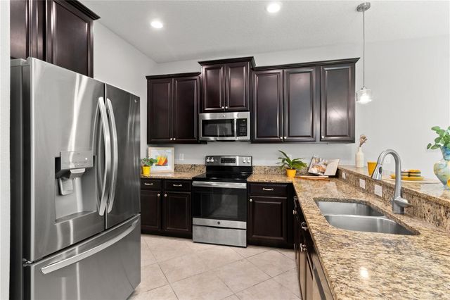3281 GENTLE DELL, Wesley Chapel, FL 33543