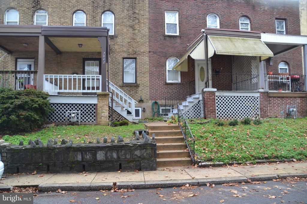 7042 CLINTON RD, Upper Darby, PA 19082