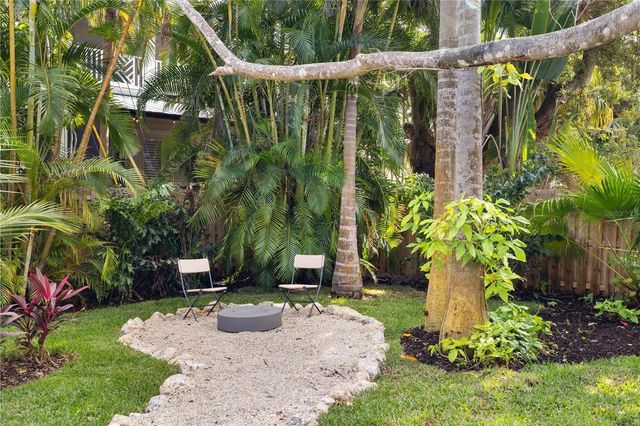 3705 TANGIER TERRACE, Sarasota, FL 34239