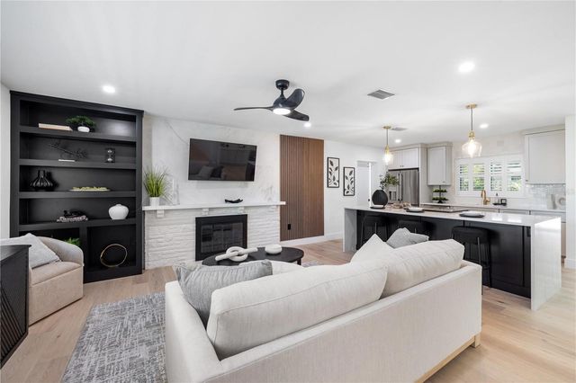 3705 TANGIER TERRACE, Sarasota, FL 34239