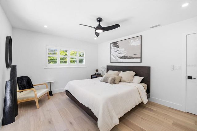 3705 TANGIER TERRACE, Sarasota, FL 34239