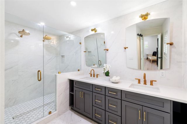 3705 TANGIER TERRACE, Sarasota, FL 34239