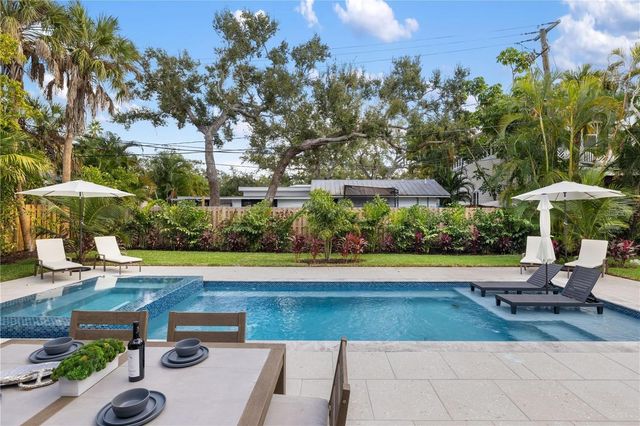 3705 TANGIER TERRACE, Sarasota, FL 34239