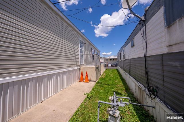 47 Helen, Moonachie, NJ 07074