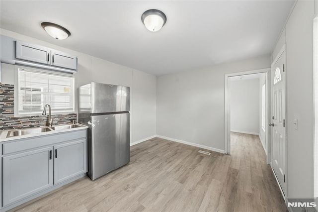 47 Helen, Moonachie, NJ 07074