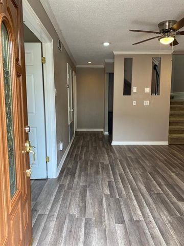 12046 Mighty Oak Drive, Houston, TX 77066