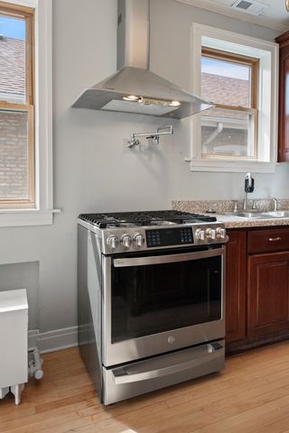 2317 East Avenue, Berwyn, IL 60402