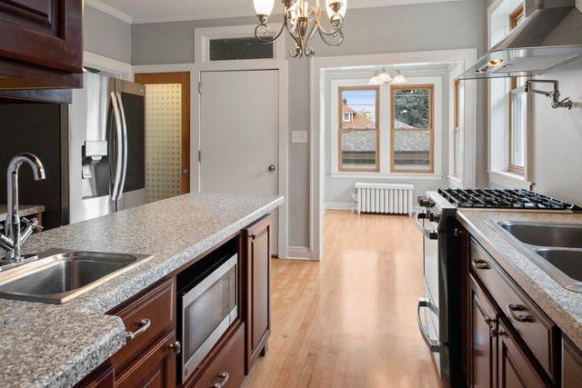 2317 East Avenue, Berwyn, IL 60402