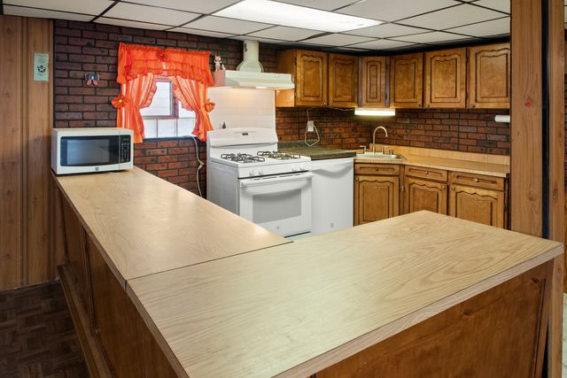 2317 East Avenue, Berwyn, IL 60402