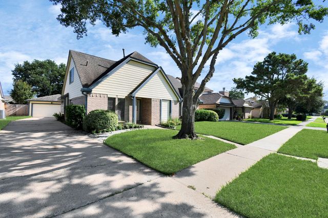 315 Muirwood Lane, Sugar Land, TX 77498