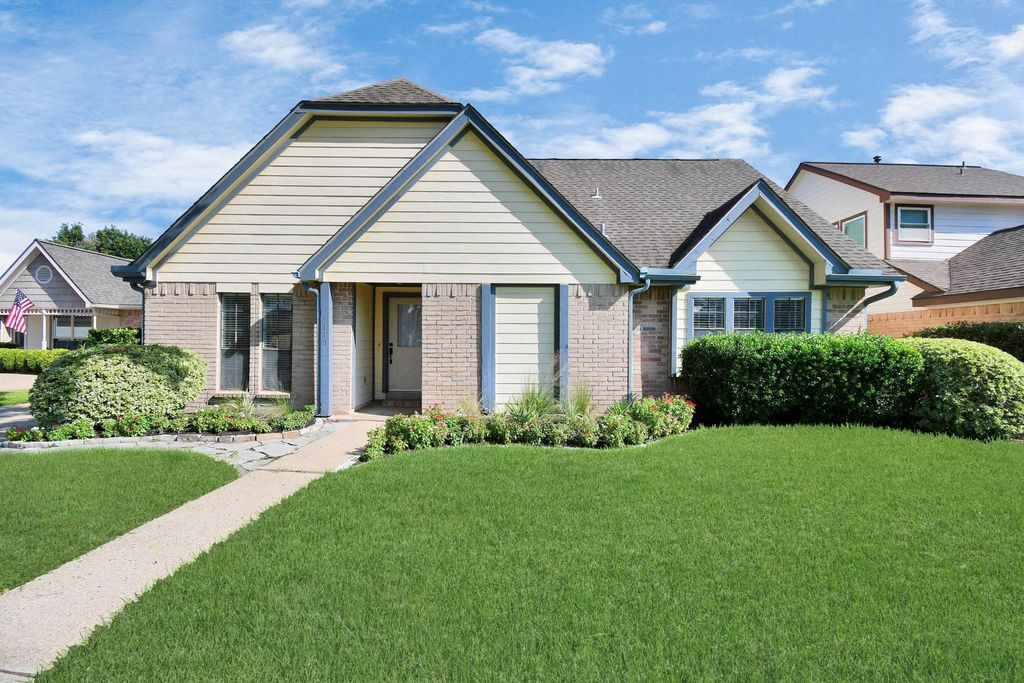 315 Muirwood Lane, Sugar Land, TX 77498